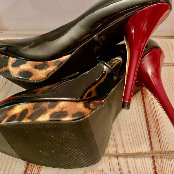 Knock em Dead Steve Madden patten leather heels - Picture 3 of 3